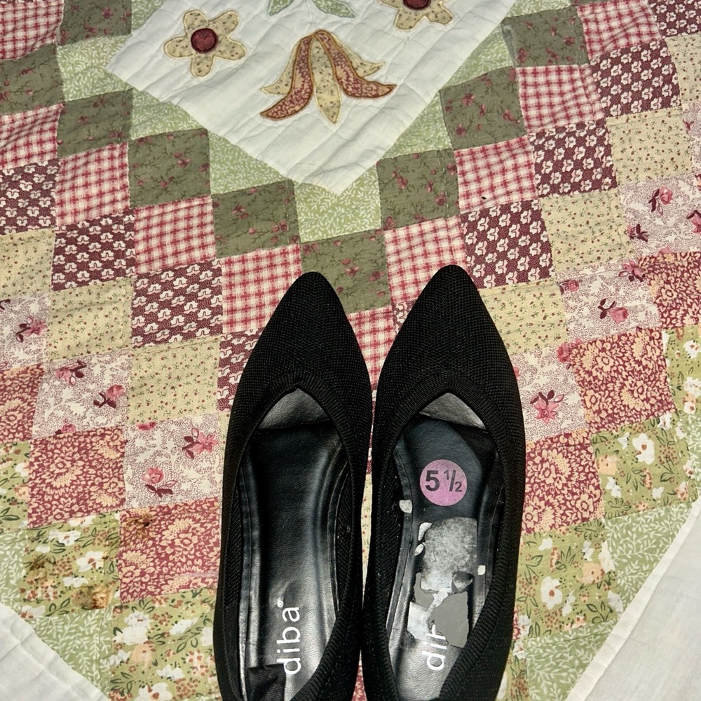 Diba Black Pointed Toe Flats